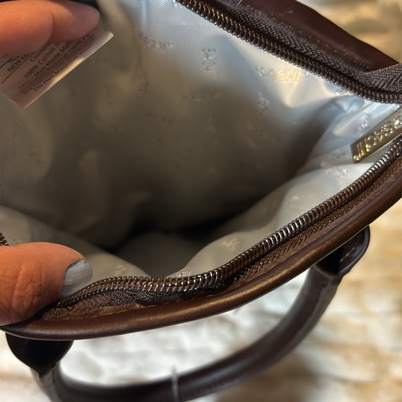 Sachi Insulated Wine or Beverage Tote Burgundy with Brown Accents NWT - Picture 3 of 5